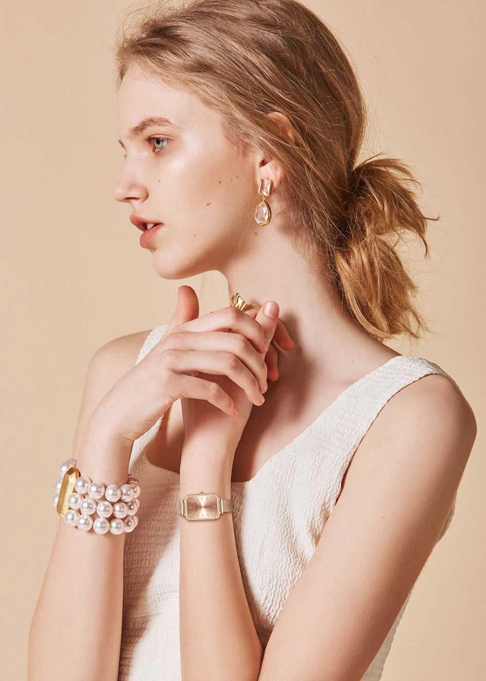 Montre pour femme cadran rectangulaire